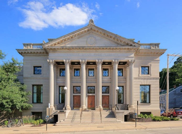 Carnegie Stout Public Library